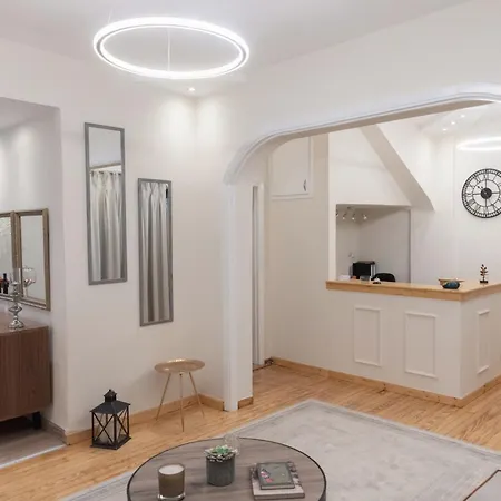 Lägenhetshotell Aegli Levádeia