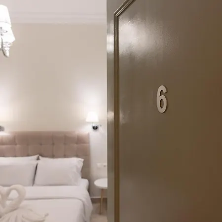 Aegli شقة فندقية 4*