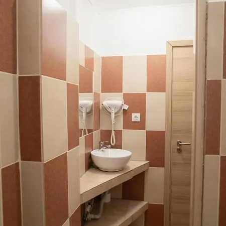 Aegli شقة فندقية 4*